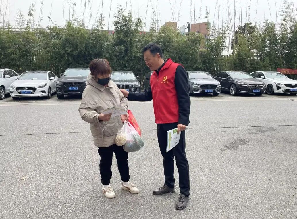 鴻灌環境鴻心黨支部舉辦“社區共享，交換美好”垃圾分類宣傳活動(圖11)